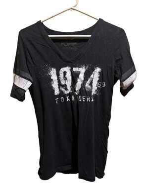 FOX Racing Riders Black 1974 Graphic V-Neck Short Sleeve Tee size L